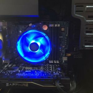 Gaming PC DESKTOP 16GB M RX 470 500 GB SSD W/10 I7 3.6 GHZ ESPORT WIFI